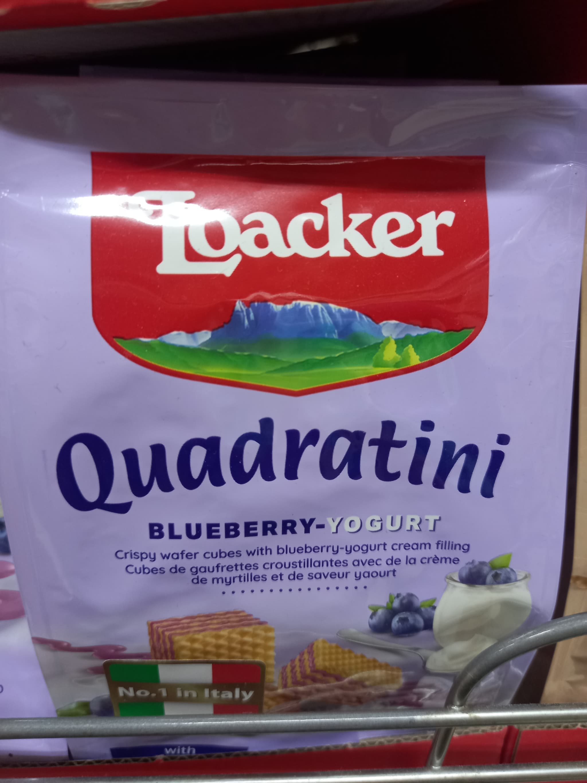 Loacker Quadratini blueberry-yogurt 110g